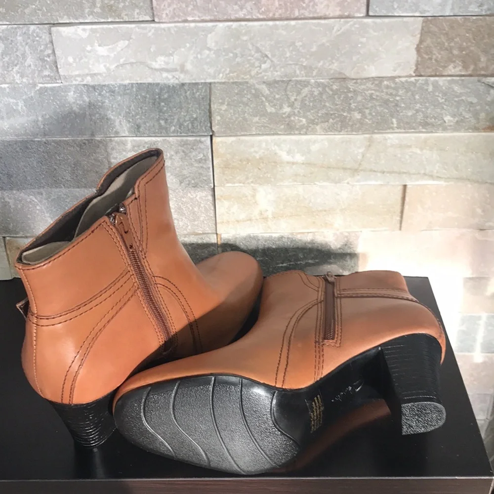 🎁 Clarks Women's Sapphire Vesta Boot - Picture 7 of 8